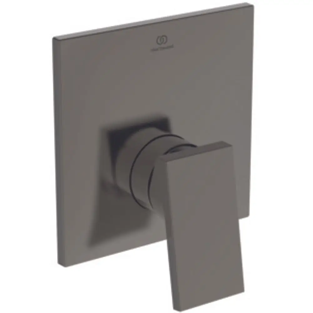 Brausearmatur in grauer Ausführung von Ideal Standard mit quadratischer Plattenbasis und einem rechteckigen Hebel zur Steuerung des Wasserflusses.